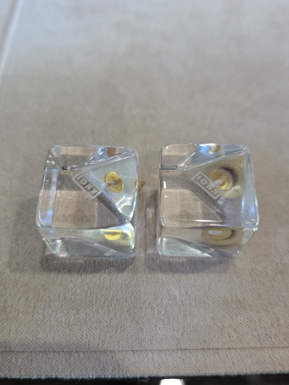 UBAH acrylic studs - Picture 3 of 6